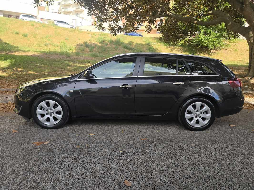 opel-insignia-sports-tourer-2015-diesel-1598cc