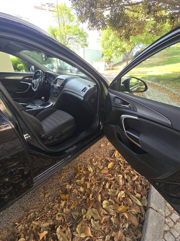 opel-insignia-sports-tourer-2015-diesel-1598cc