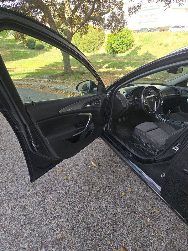 opel-insignia-sports-tourer-2015-diesel-1598cc