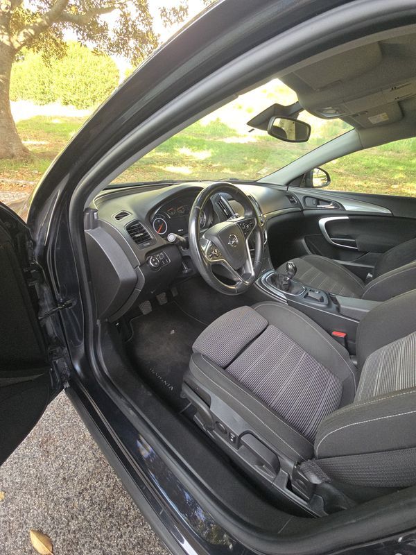 opel-insignia-sports-tourer-2015-diesel-1598cc