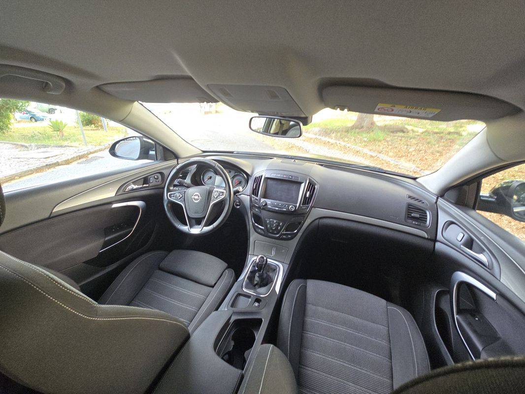 opel-insignia-sports-tourer-2015-diesel-1598cc
