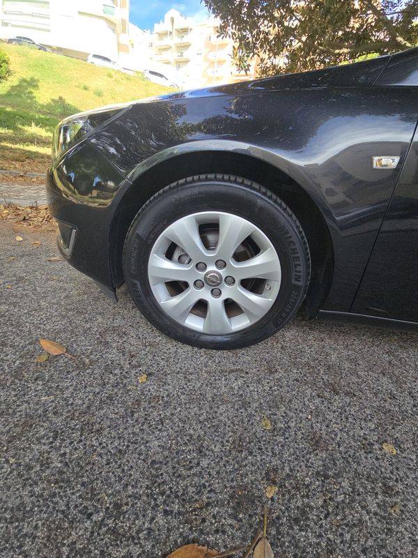 opel-insignia-sports-tourer-2015-diesel-1598cc
