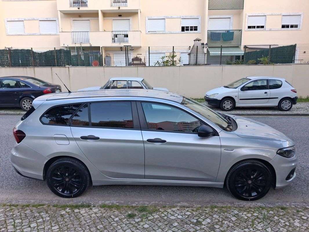 fiat-tipo-station-wagon-2019-gasolina-1368cc