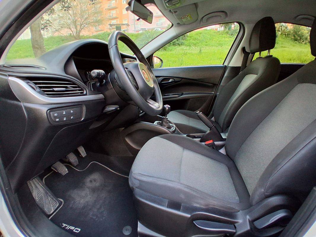 fiat-tipo-station-wagon-2019-gasolina-1368cc