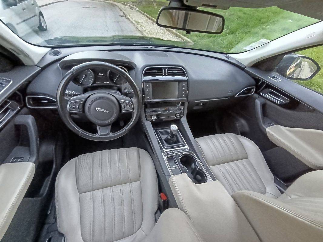 jaguar-f-pace-2016-diesel-1999cc