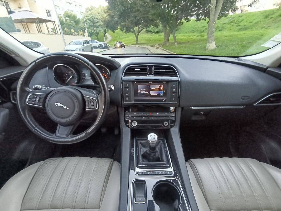 jaguar-f-pace-2016-diesel-1999cc