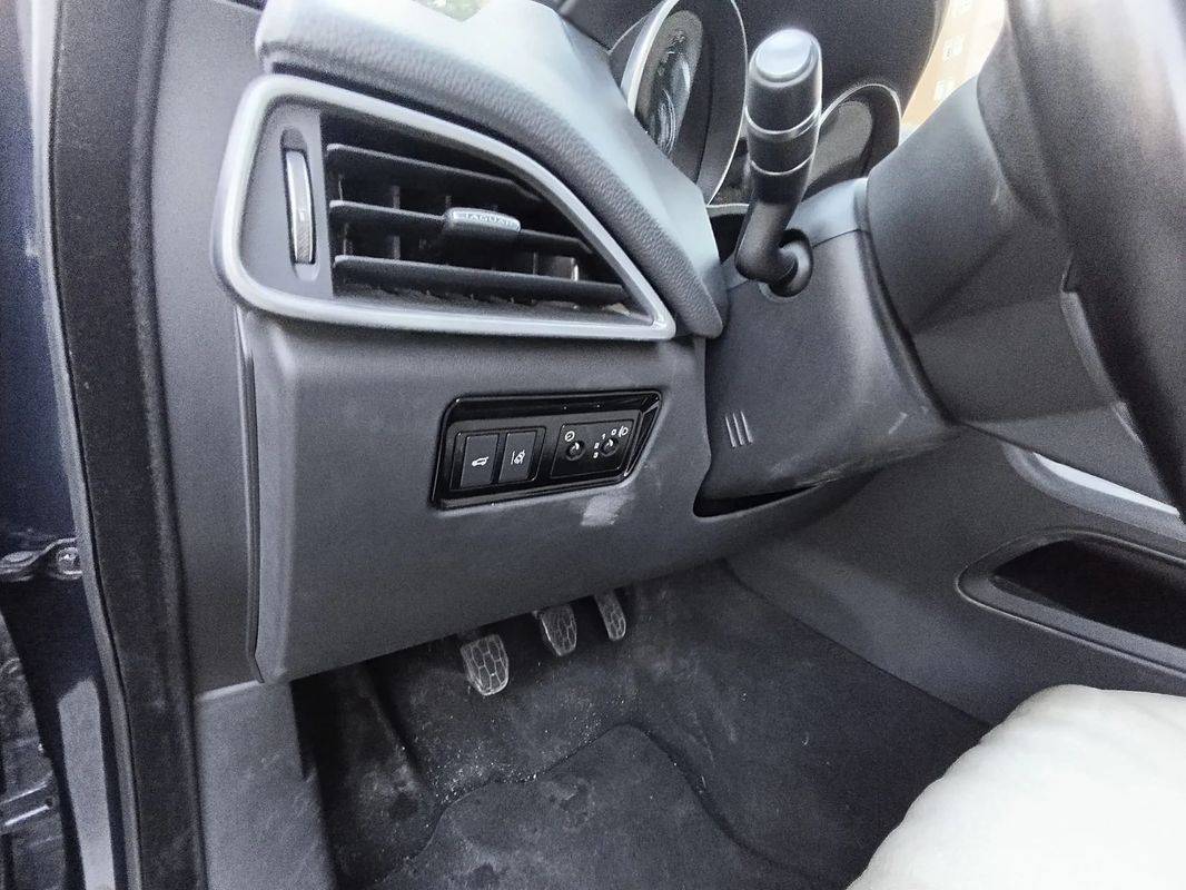 jaguar-f-pace-2016-diesel-1999cc