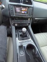 jaguar-f-pace-2016-diesel-1999cc