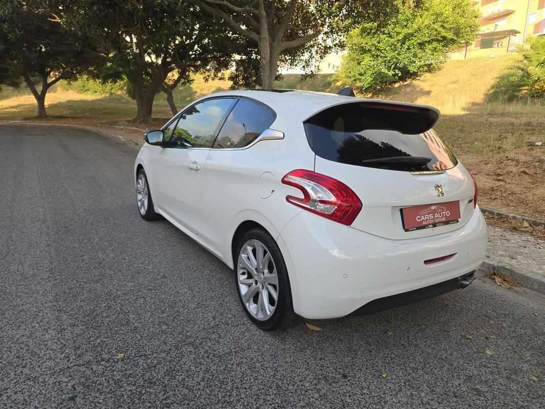 peugeot-208-2013-gasolina-1598cc
