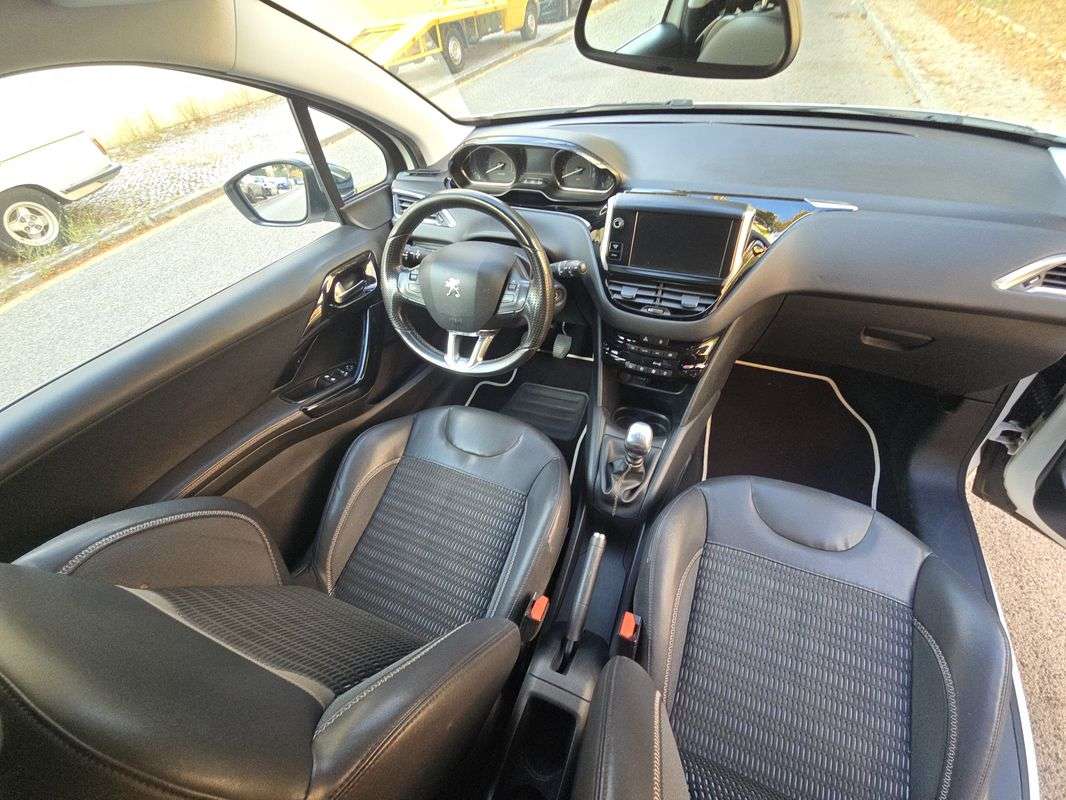 peugeot-208-2013-gasolina-1598cc
