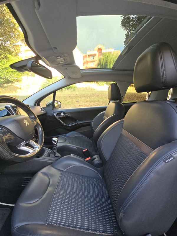 peugeot-208-2013-gasolina-1598cc
