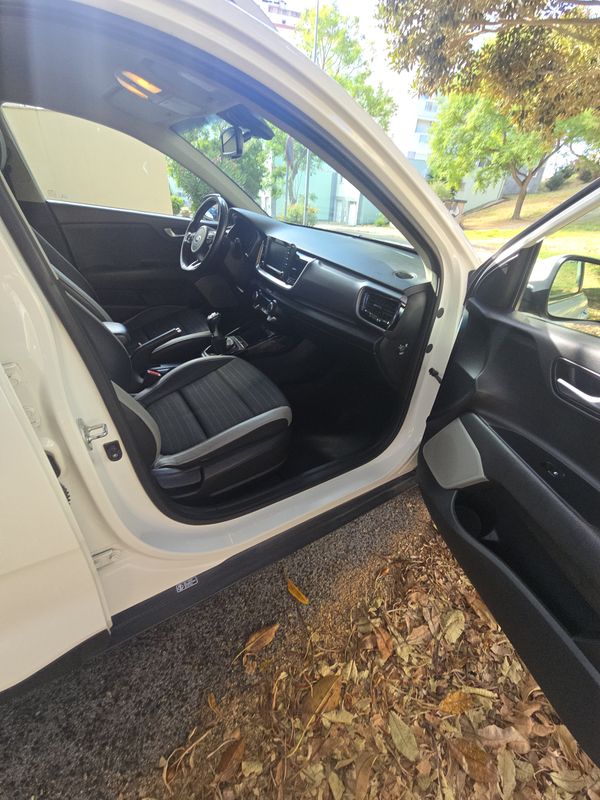 kia-stonic-2017-gasolina-998cc