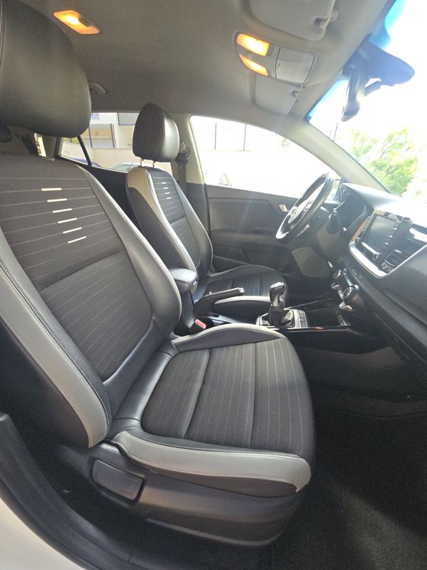 kia-stonic-2017-gasolina-998cc