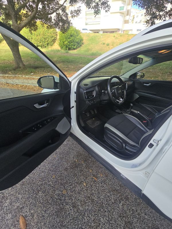 kia-stonic-2017-gasolina-998cc