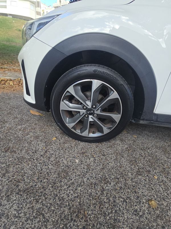 kia-stonic-2017-gasolina-998cc