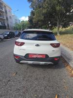 kia-stonic-2017-gasolina-998cc
