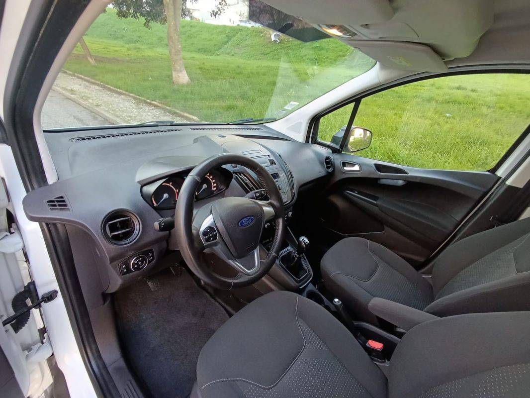 ford-transit-2019-diesel-1500cc