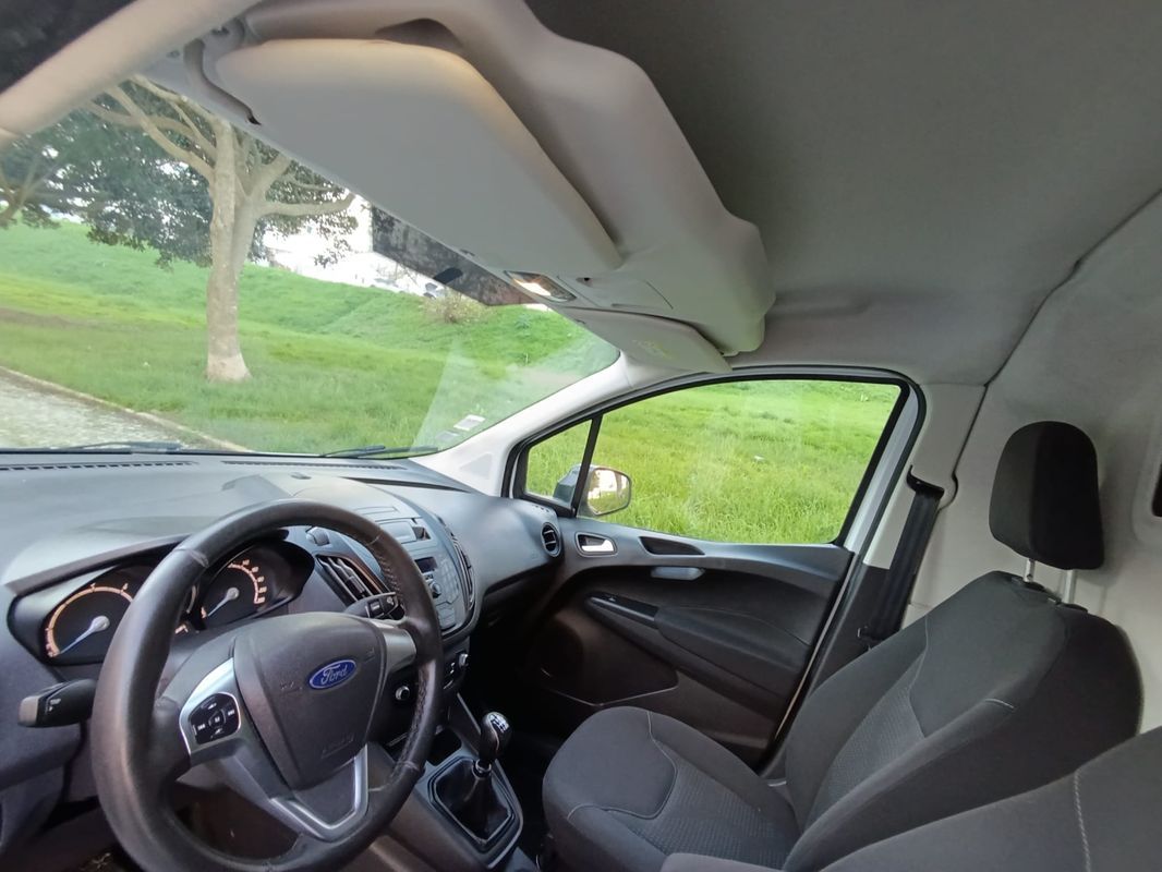 ford-transit-2019-diesel-1500cc