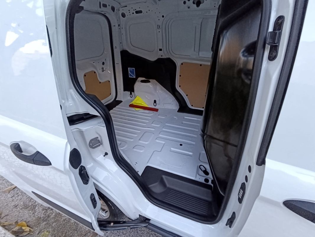 ford-transit-2019-diesel-1500cc