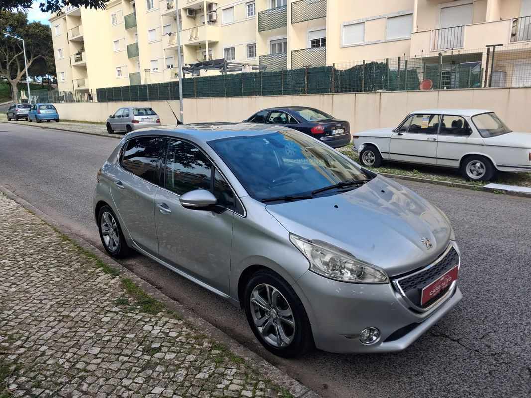 peugeot-208-2013-gasolina-1199cc