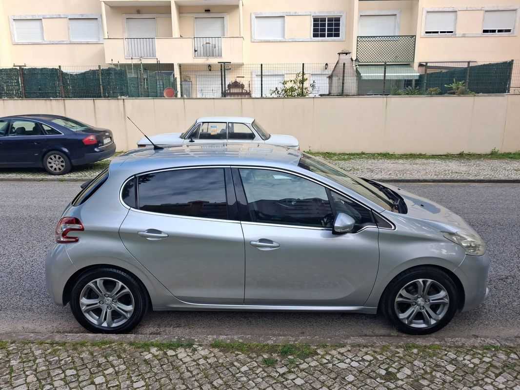 peugeot-208-2013-gasolina-1199cc