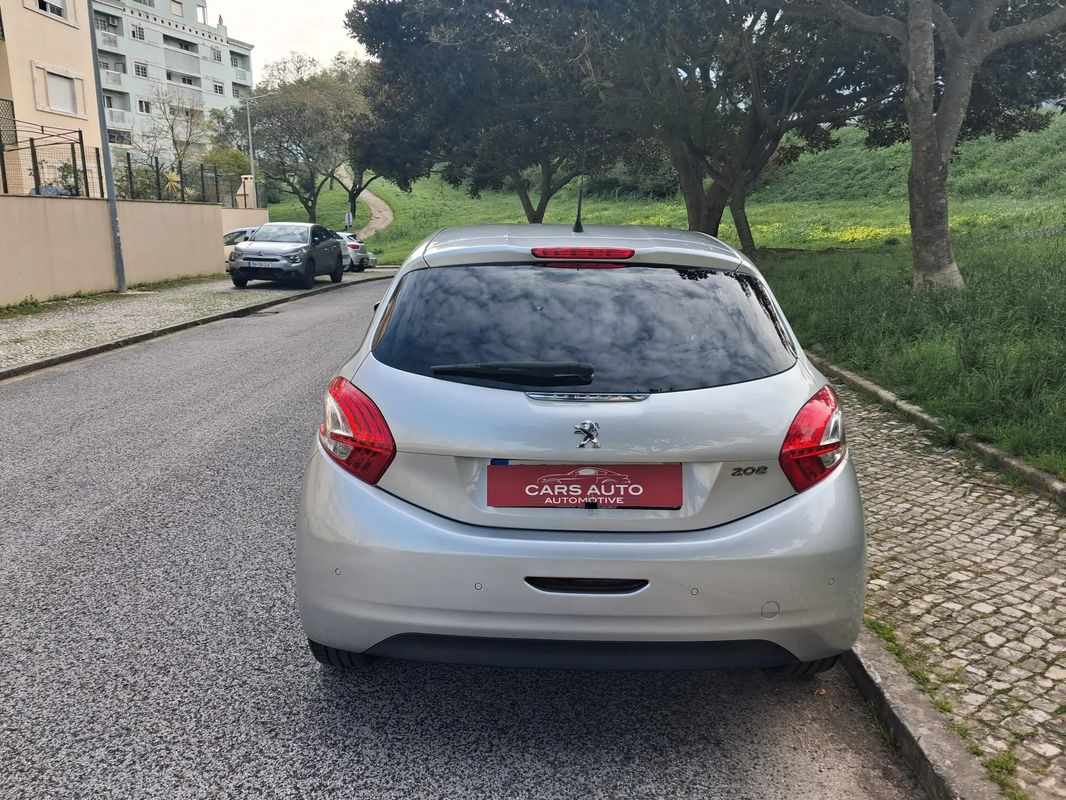 peugeot-208-2013-gasolina-1199cc