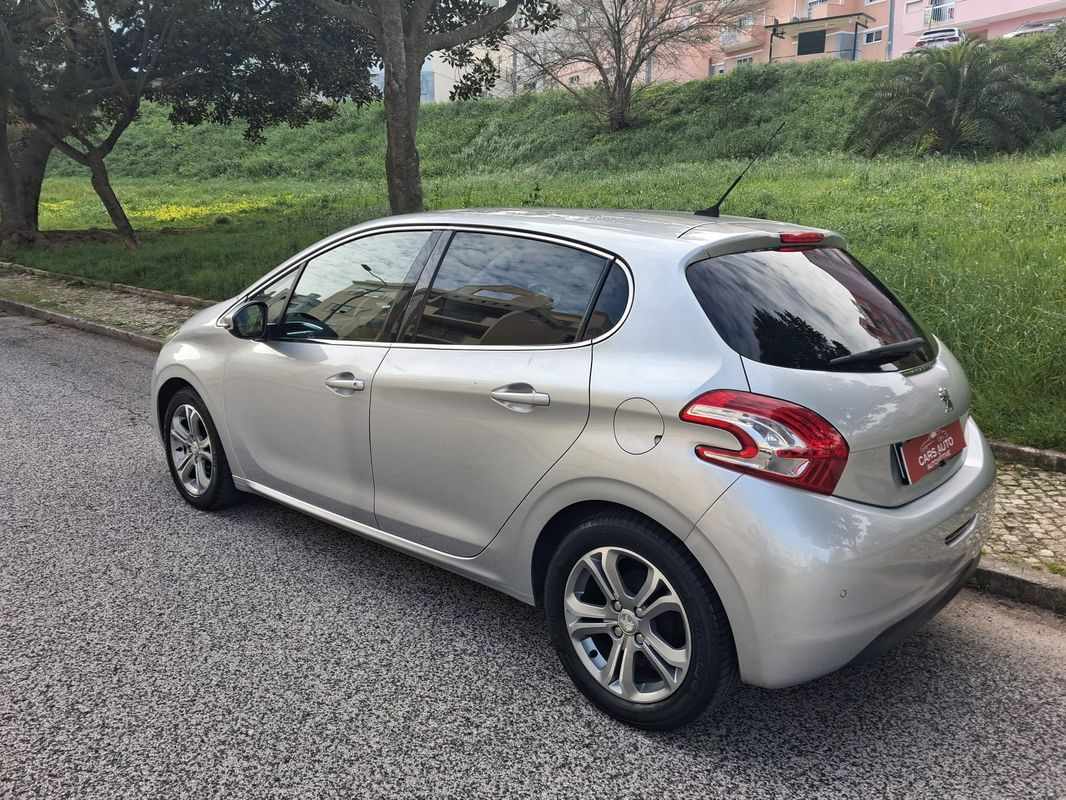 peugeot-208-2013-gasolina-1199cc