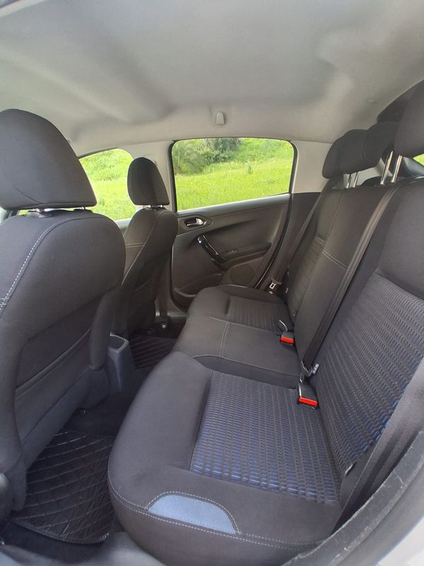 peugeot-208-2013-gasolina-1199cc