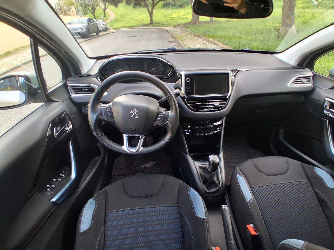 peugeot-208-2013-gasolina-1199cc