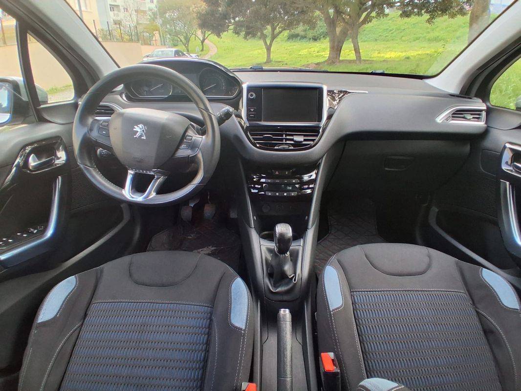 peugeot-208-2013-gasolina-1199cc