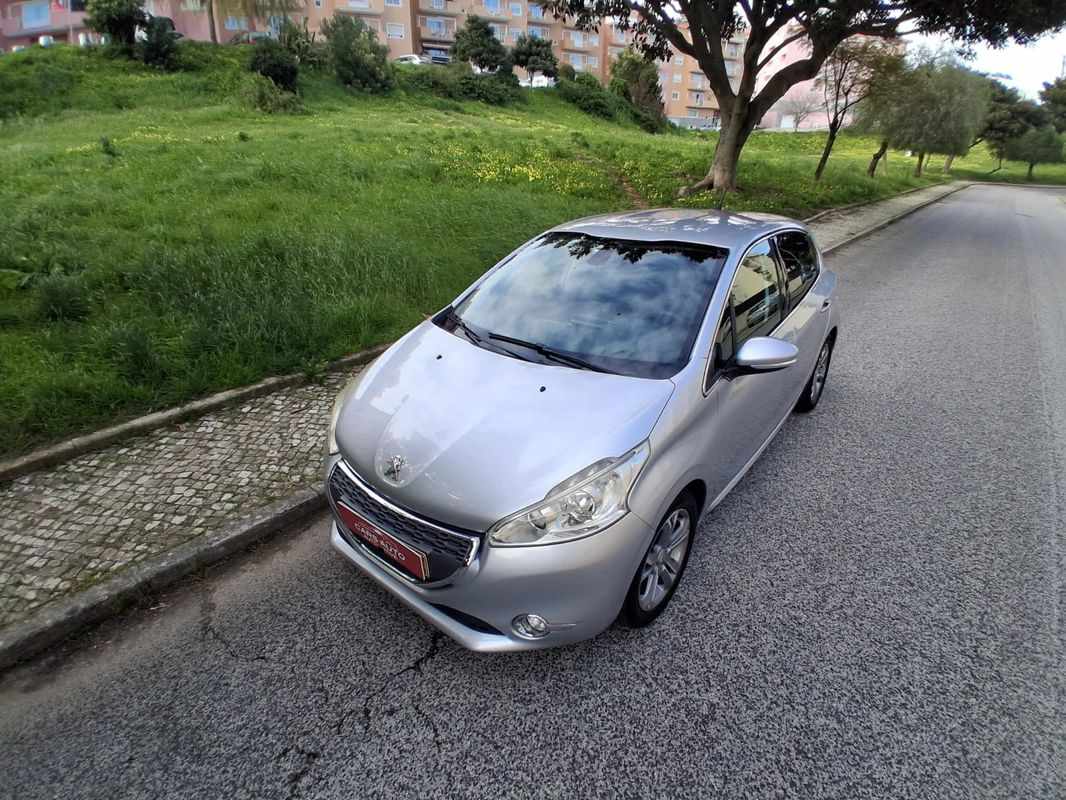 peugeot-208-2013-gasolina-1199cc