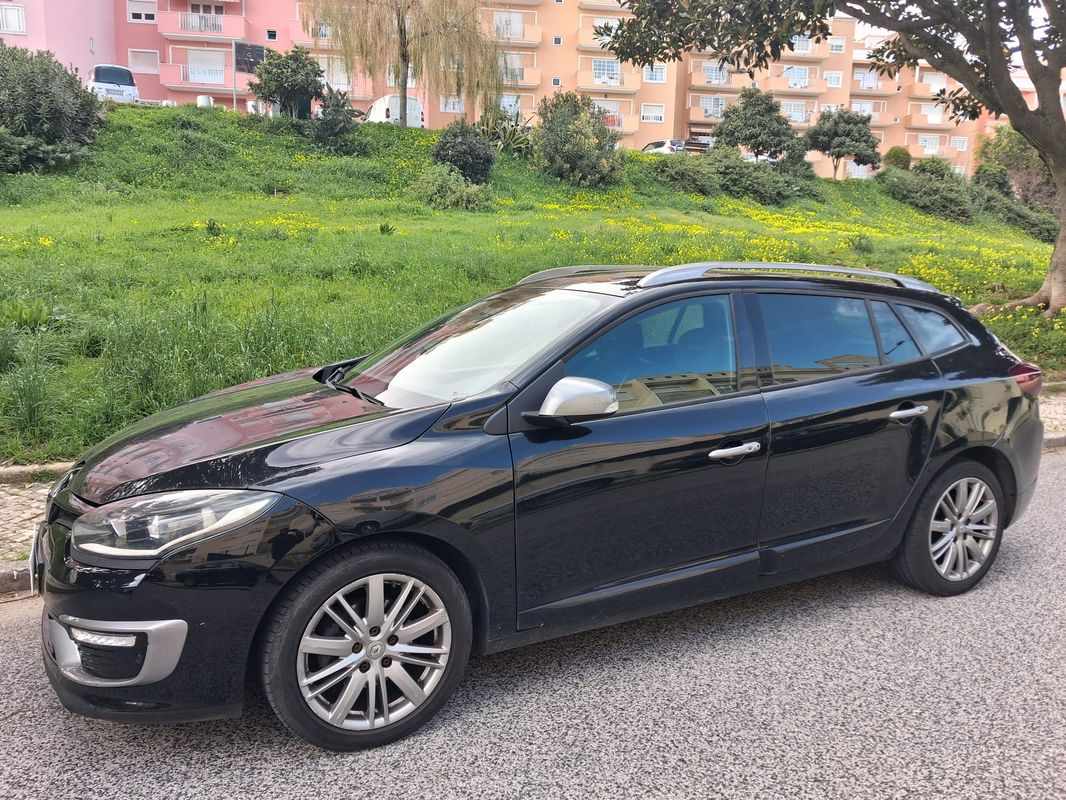renault-megane-sport-tourer-2015-diesel-1461cc