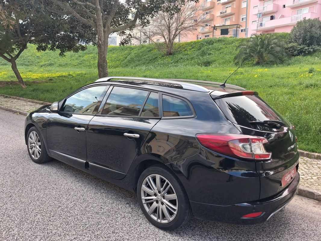 renault-megane-sport-tourer-2015-diesel-1461cc