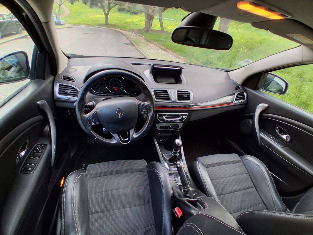 renault-megane-sport-tourer-2015-diesel-1461cc