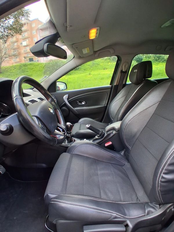 renault-megane-sport-tourer-2015-diesel-1461cc