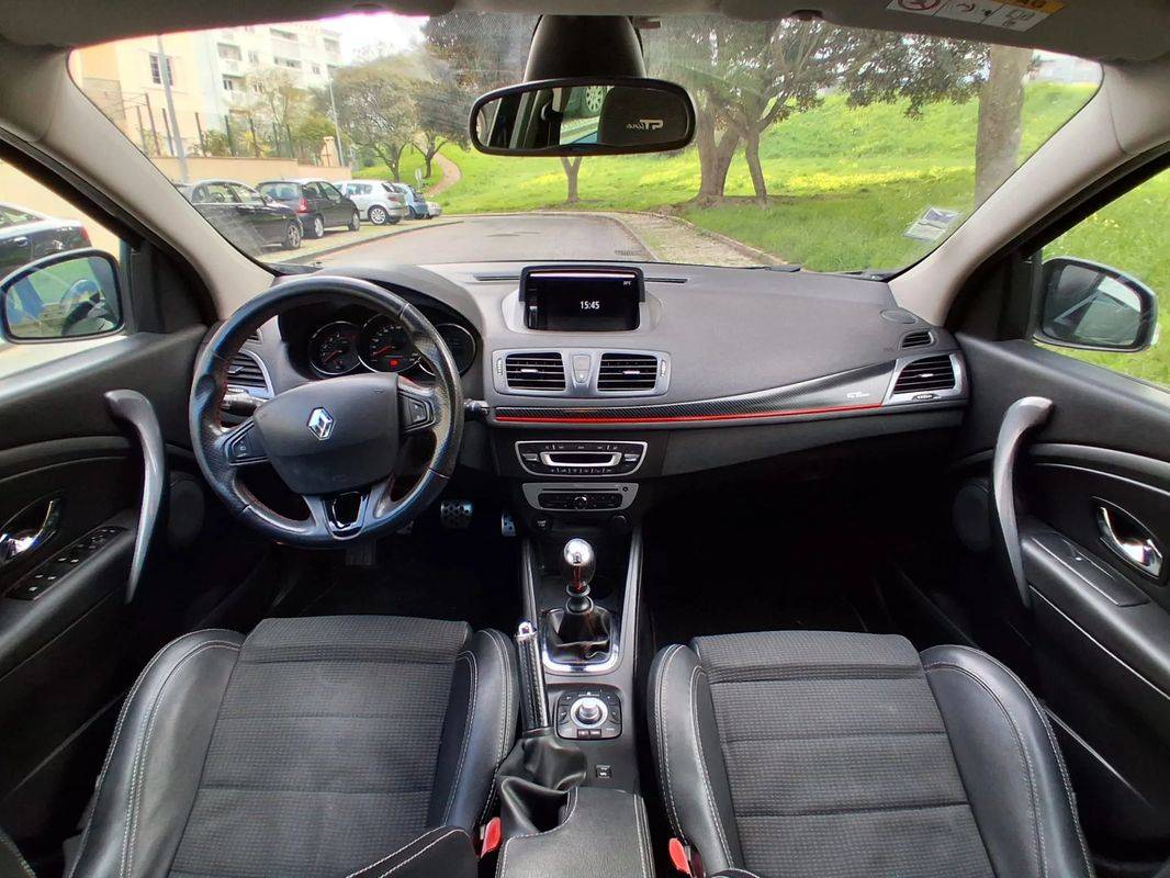 renault-megane-sport-tourer-2015-diesel-1461cc