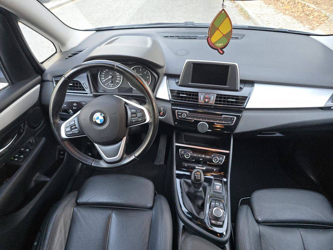 bmw-serie-2-2016-diesel-1496cc