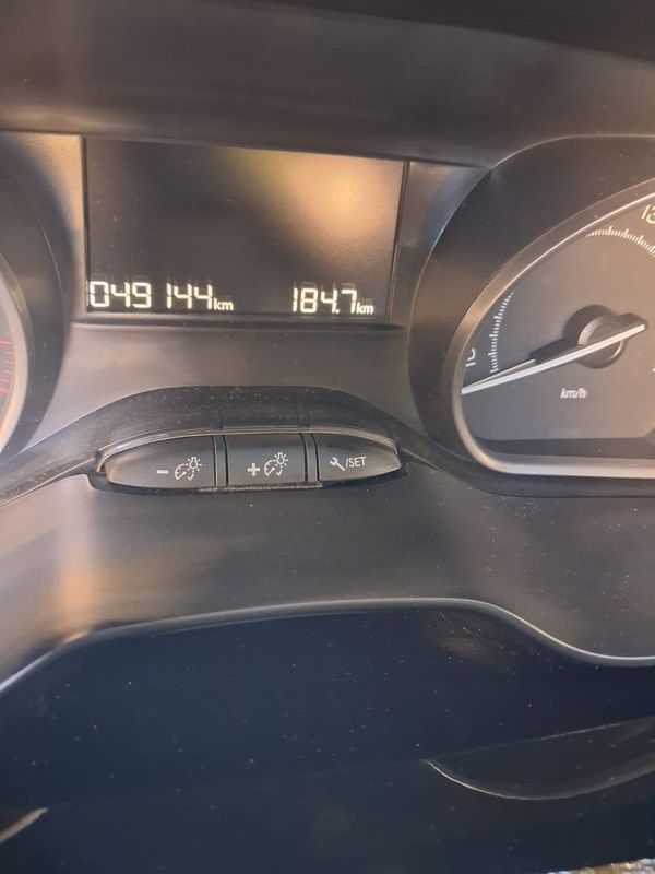 peugeot-2008-2017-gasolina-1199cc