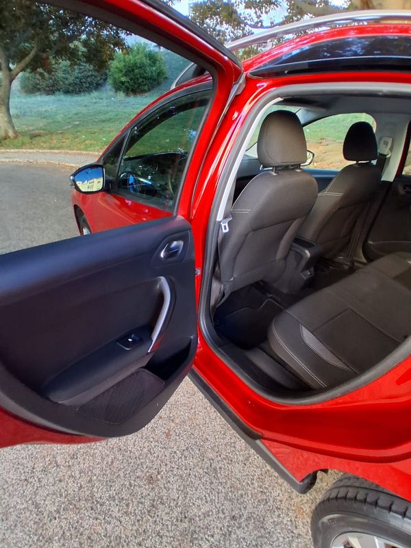 peugeot-2008-2017-gasolina-1199cc