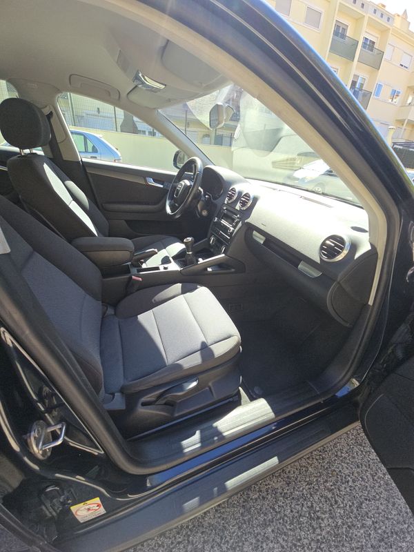 audi-a3-sportback-2010-diesel-1598cc