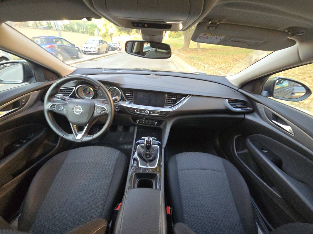 opel-insignia-2018-diesel-1598cc