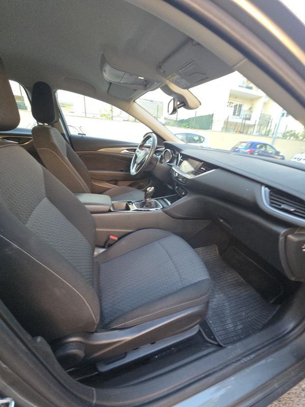 opel-insignia-2018-diesel-1598cc