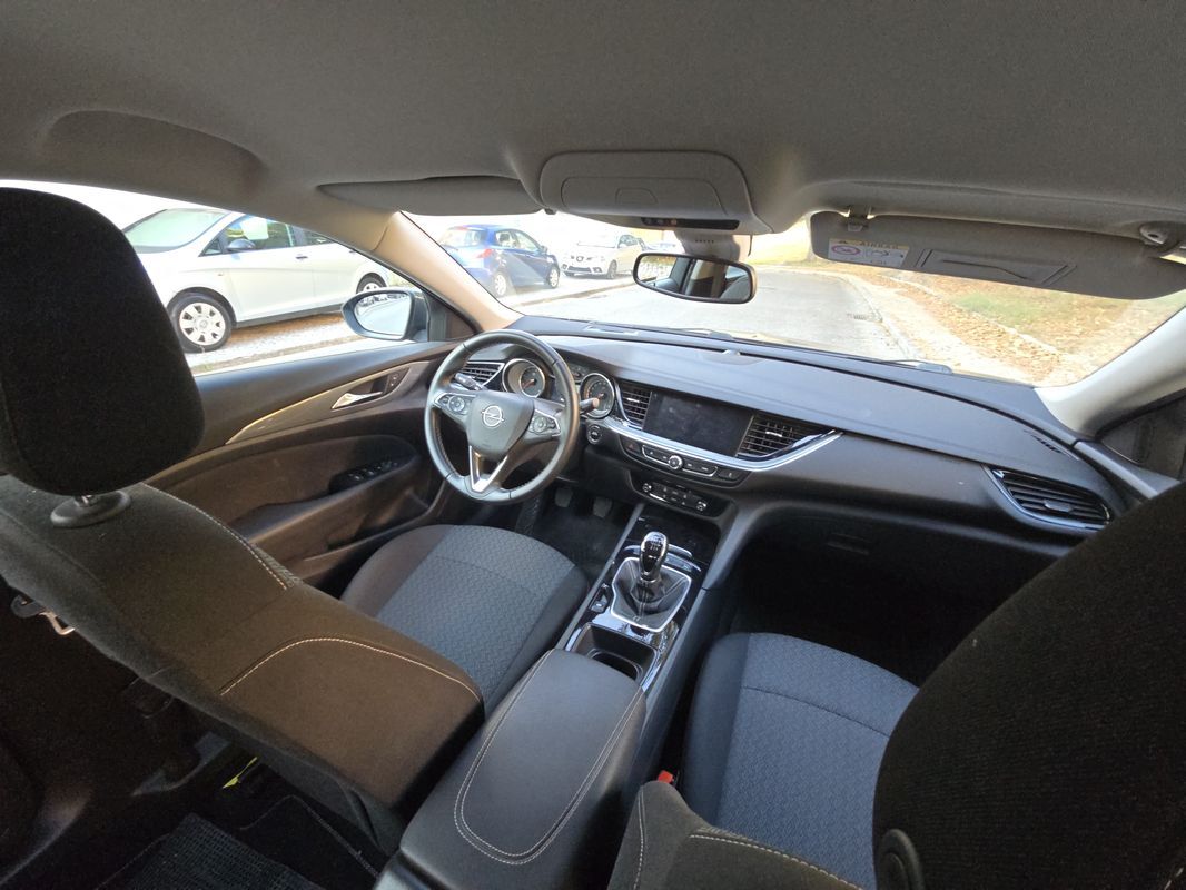 opel-insignia-2018-diesel-1598cc
