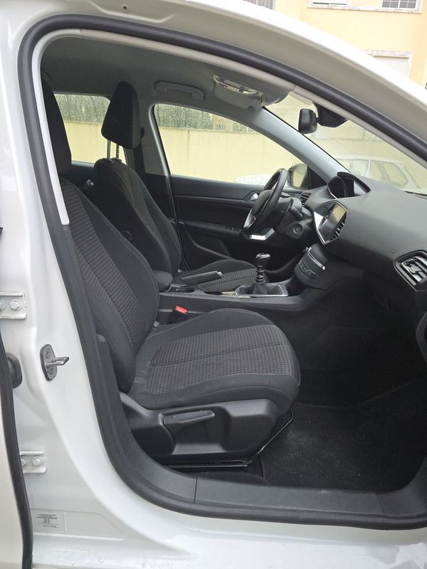 peugeot-308-2019-diesel-1499cc