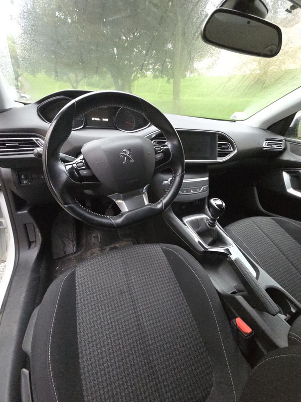 peugeot-308-2019-diesel-1499cc