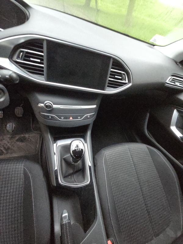 peugeot-308-2019-diesel-1499cc
