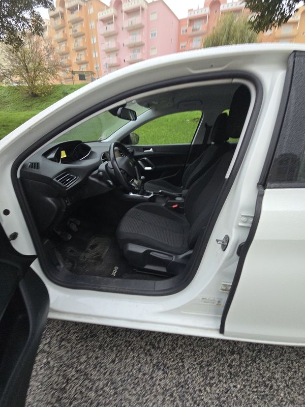 peugeot-308-2019-diesel-1499cc