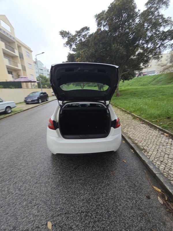 peugeot-308-2019-diesel-1499cc