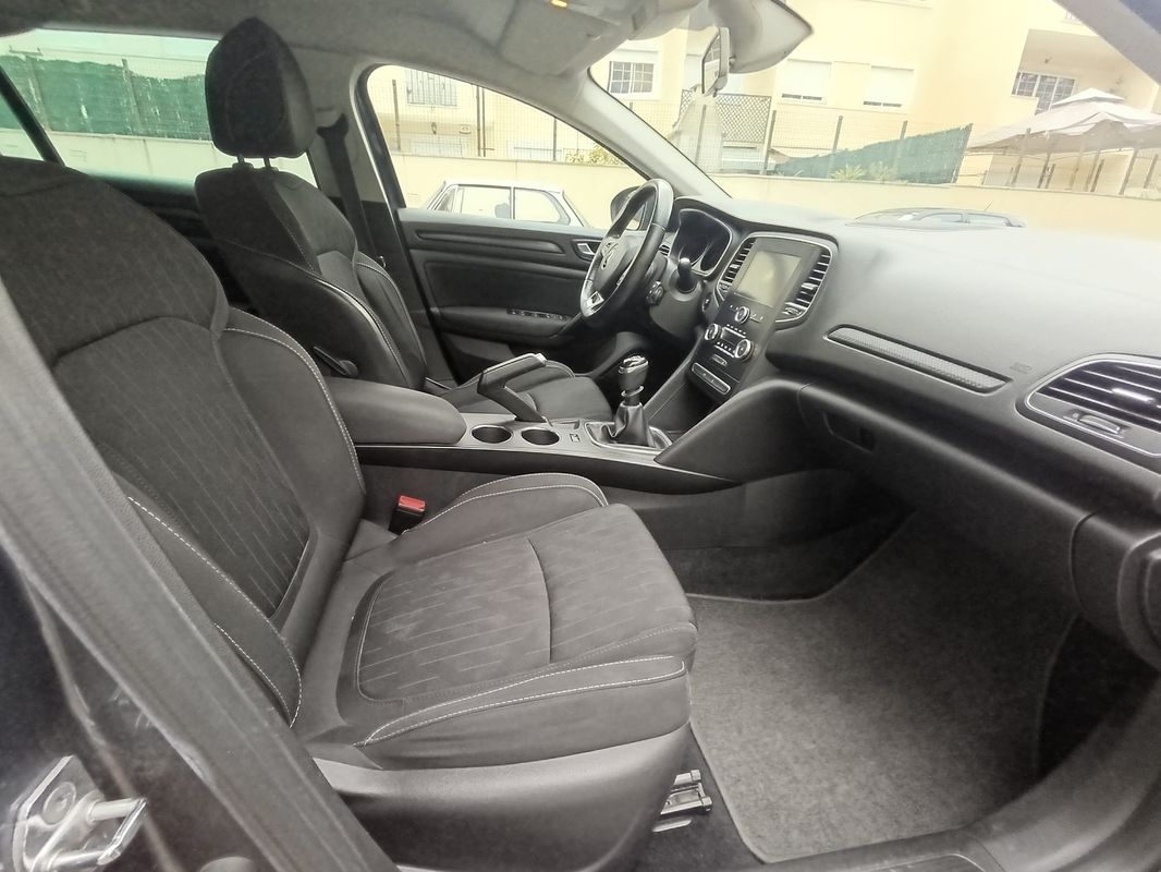 renault-megane-sport-tourer-2020-diesel-1461cc