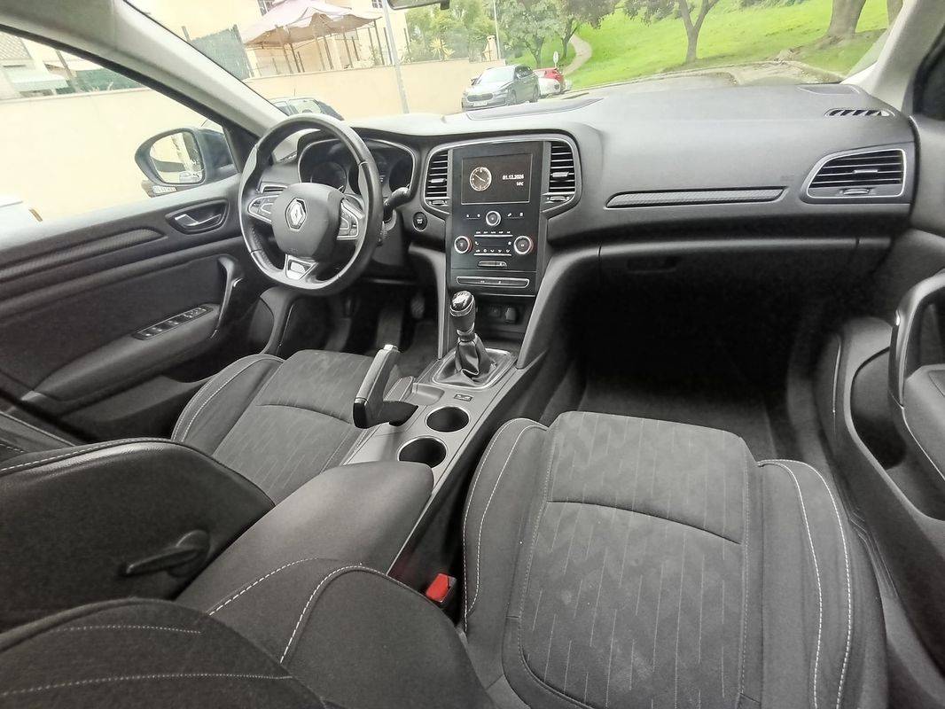 renault-megane-sport-tourer-2020-diesel-1461cc